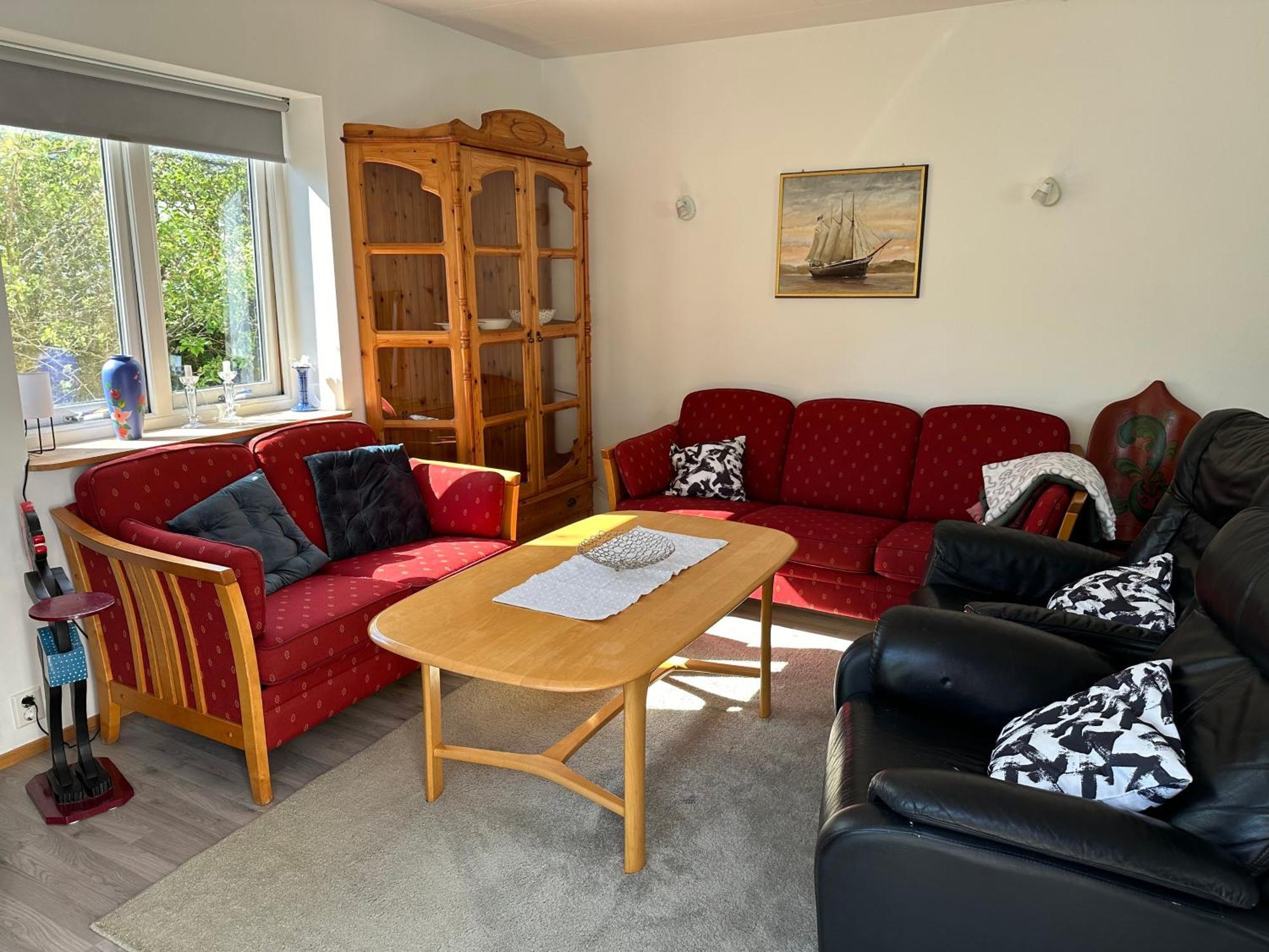 Mandal Apartment Mit Moeglichkeit Ein Boot Zu Benutzen Und Angeln Luaran gambar