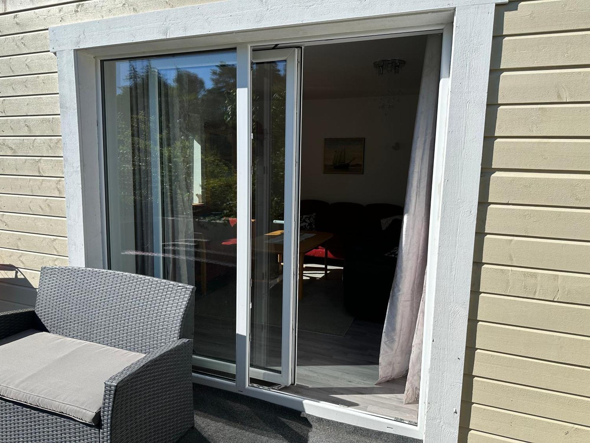 Mandal Apartment Mit Moeglichkeit Ein Boot Zu Benutzen Und Angeln Luaran gambar